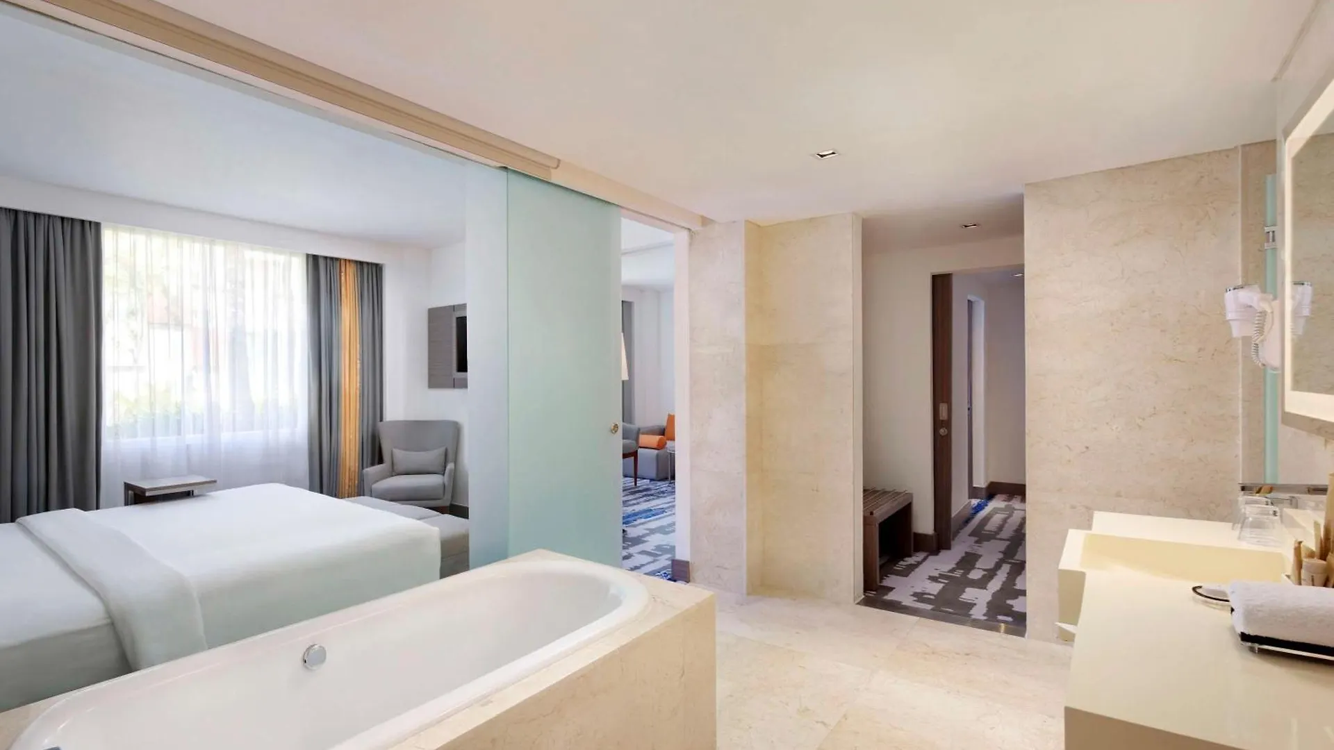 Novotel Bali Ngurah Rai Airport Kuta Lombok 4*,